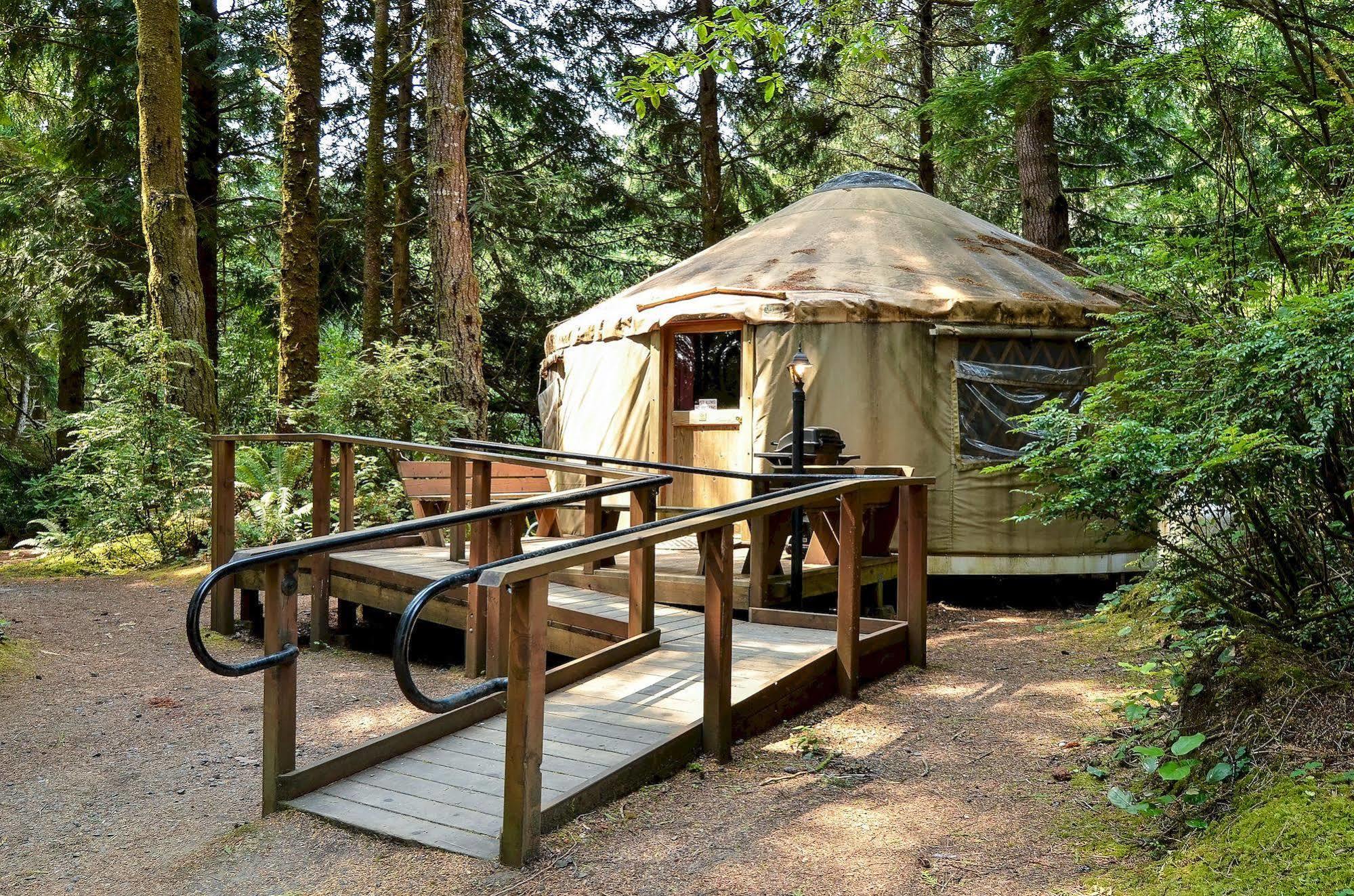 South Jetty Rv & Camping Resort Флоренс Экстерьер фото